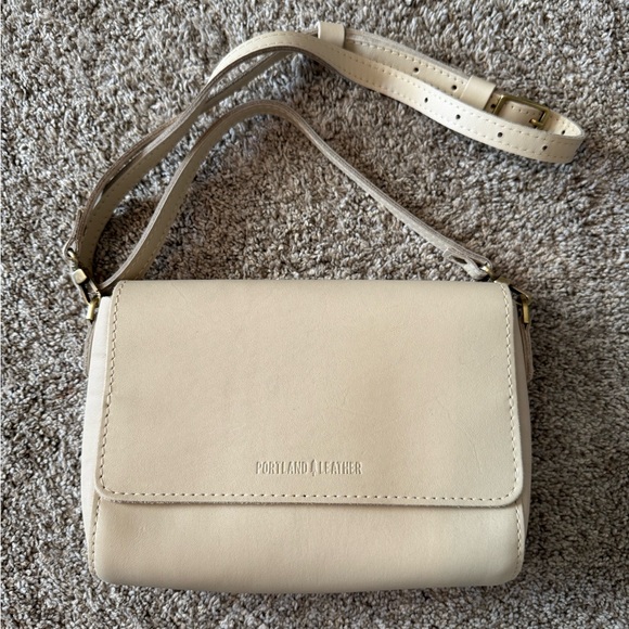 Portland Leather Handbags - Portland Leather Goods medium Metro crossbody bag in Bone